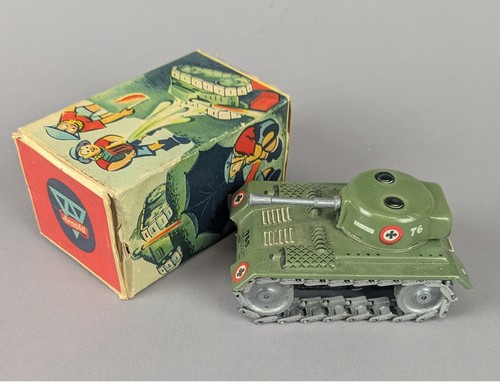 Arnold blechpanzer mit karton - blechpanzer,