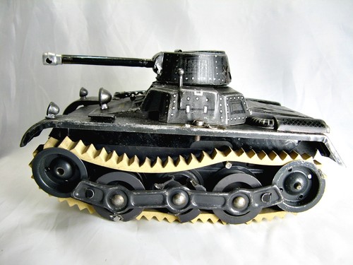 Gama fahrzeuge panzer aus - fahrzeuge,